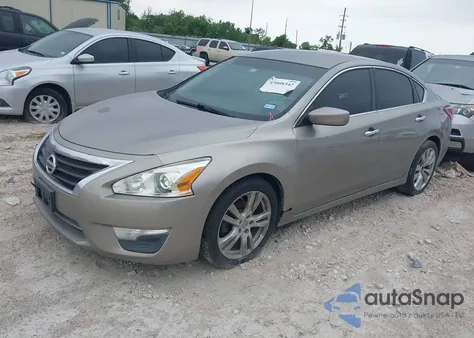 2013 Nissan Altima 3.5 S z USA, uszkodzony, nr VIN 1N4BL3AP9DN501951